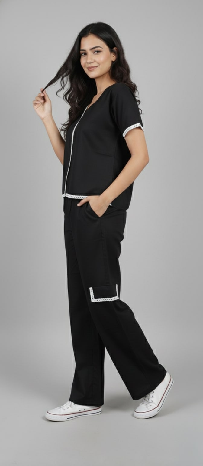 Sweetheart Neck Top With Cargo Pant