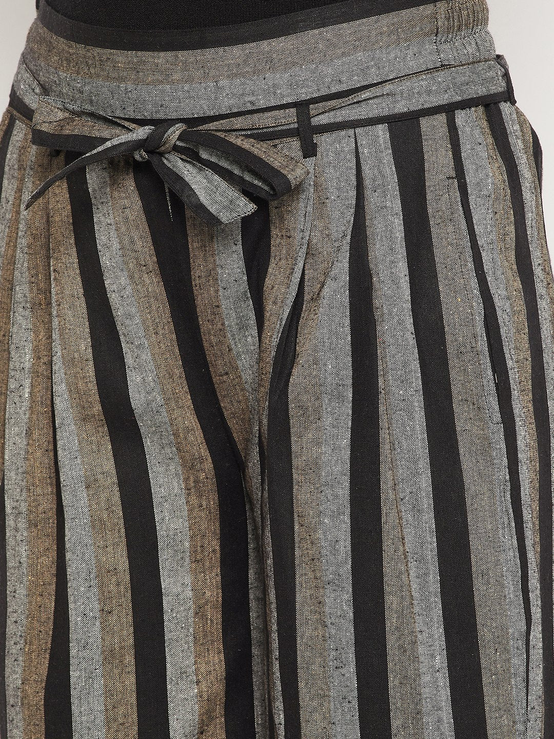Women Striped Relaxed Flared Wrinkle Free Pleated Cotton Culottes
